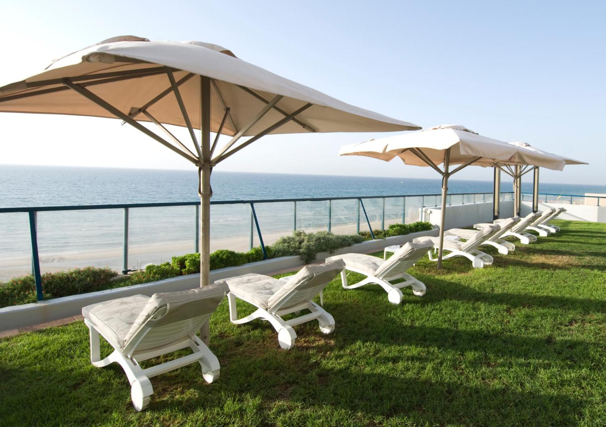 Okeanos Suites Herzliya Hotel by Herbert Samuel Exterior foto